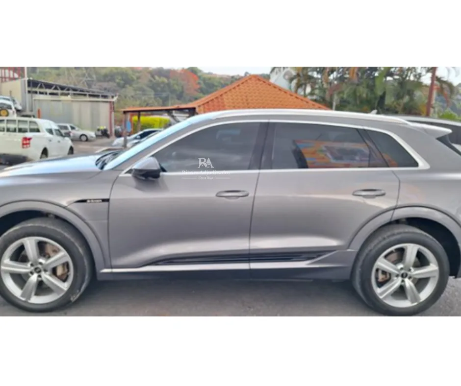 AUDI E-TRON 50 QUATTRO