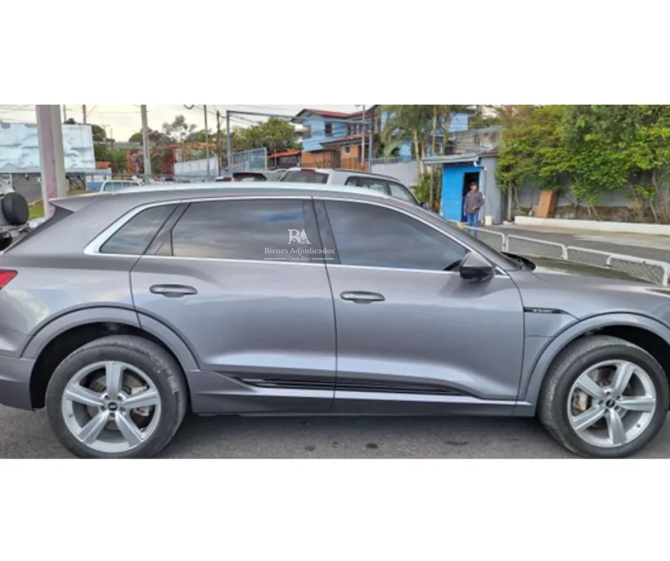 AUDI E-TRON 50 QUATTRO