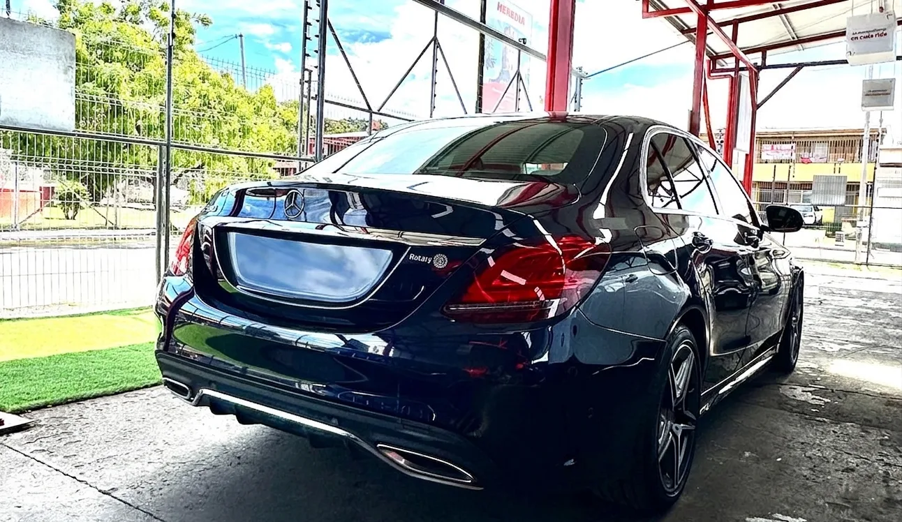 Automóvil – MERCEDES BENZ – C – 2020