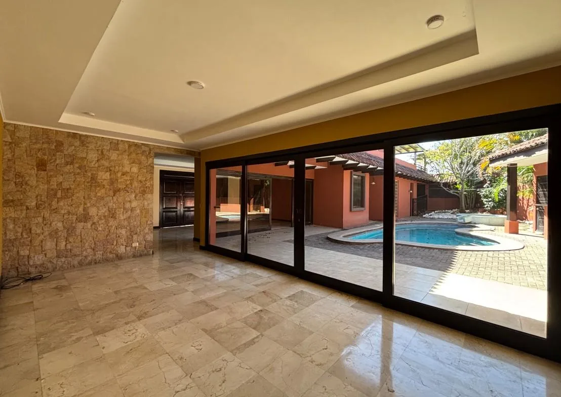Casa en Bosques de Doña Rosa Heredia