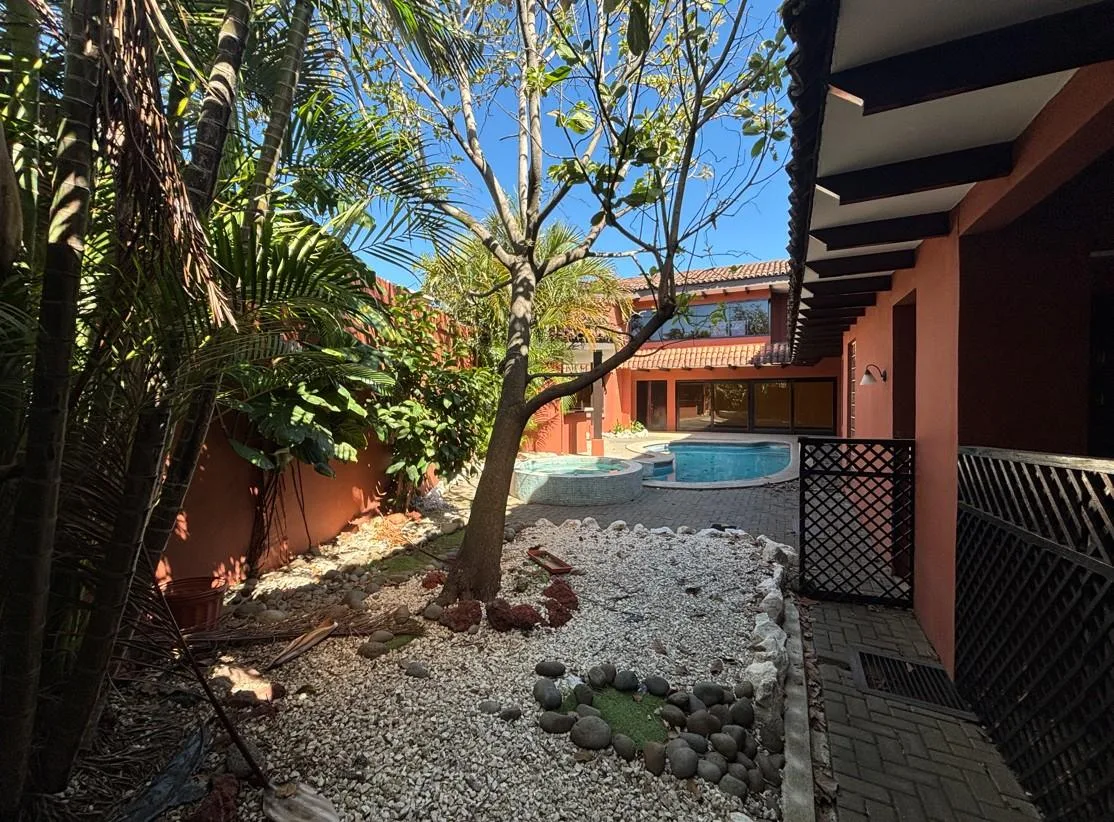 Casa en Bosques de Doña Rosa Heredia