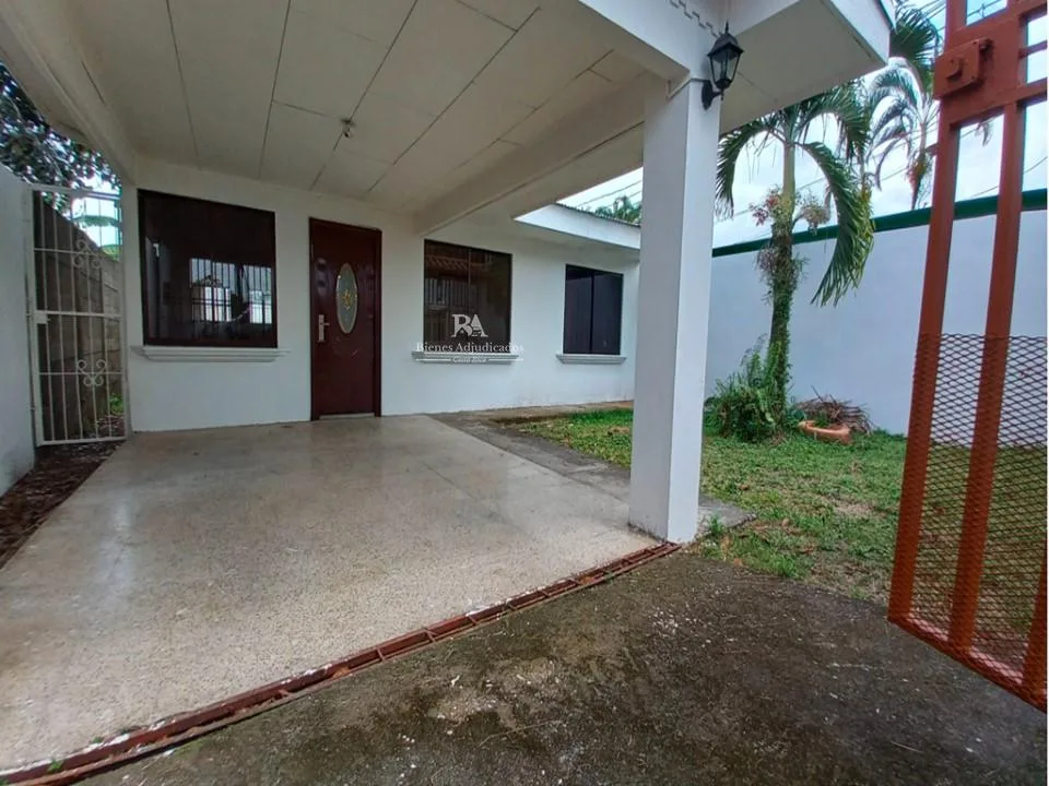 Casa en Guápiles Limón