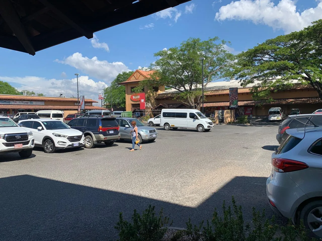 Centro Comercial Plaza Santa Rosa