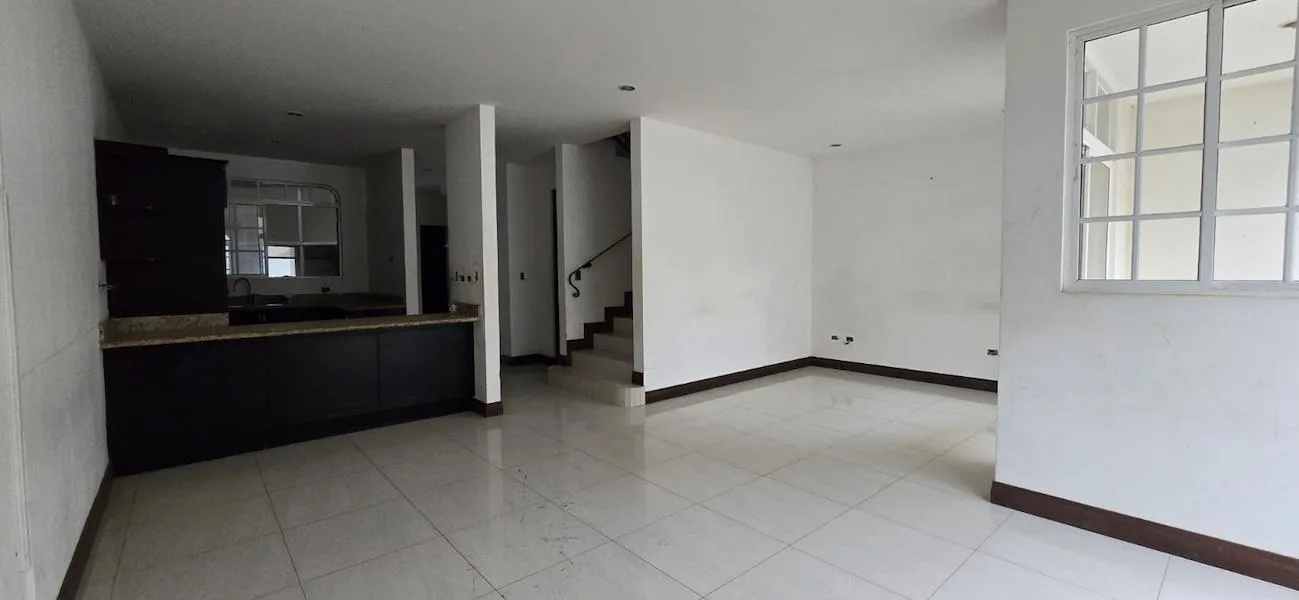 Condominio Tramonto Curridabat