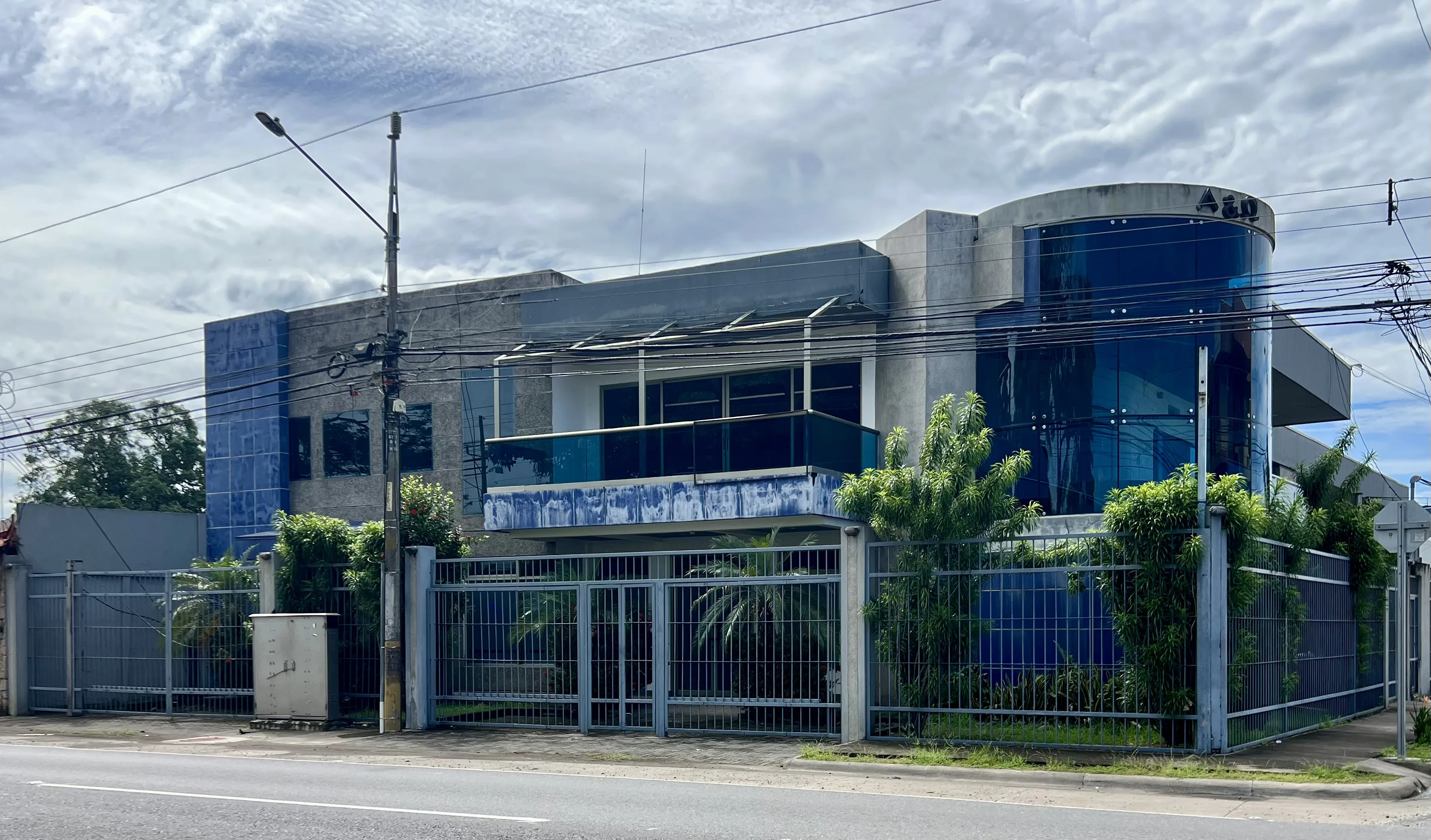 Edificio Alfa y Omega