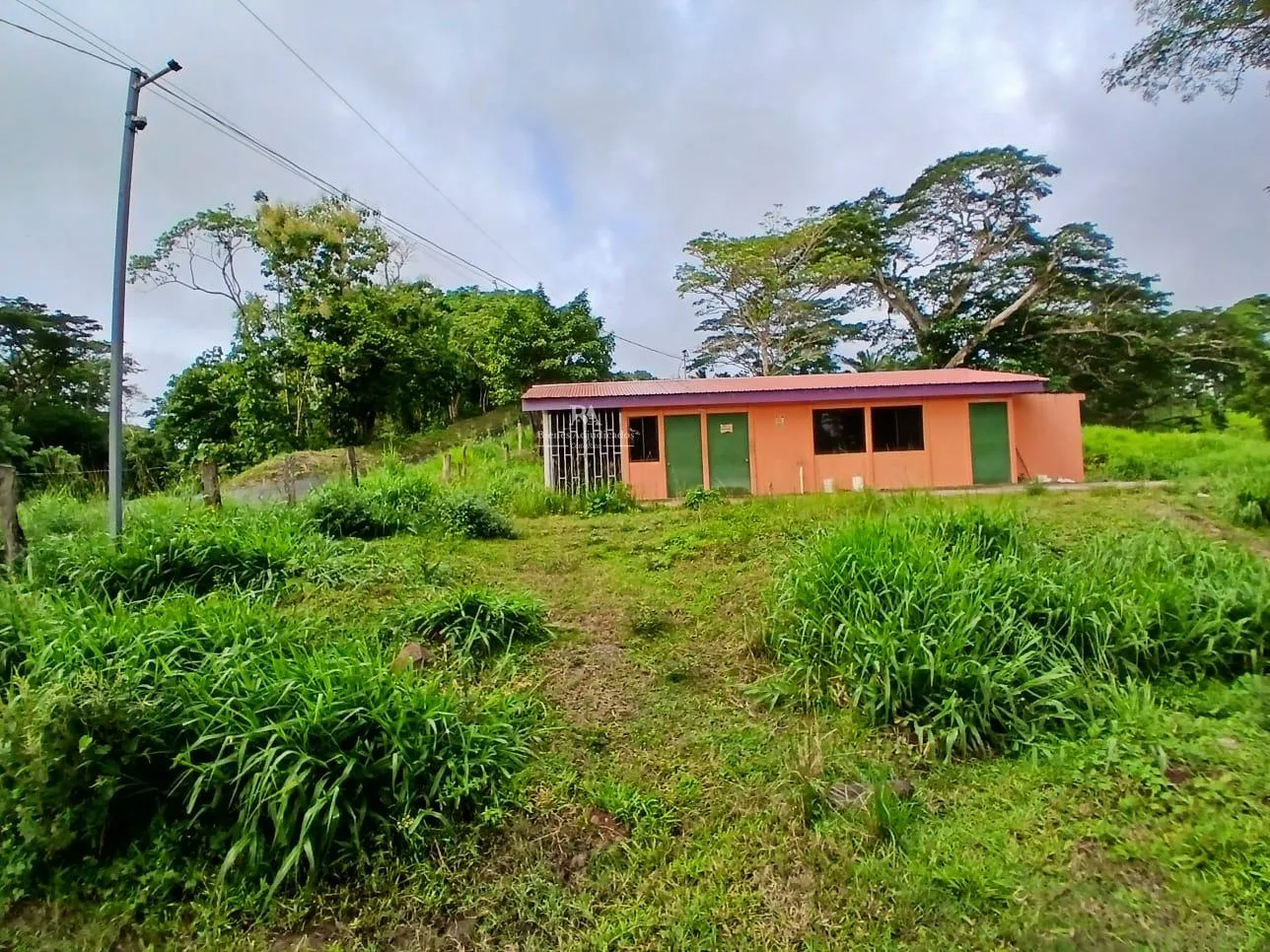 Finca en la Garita de la Cruz Guanacaste