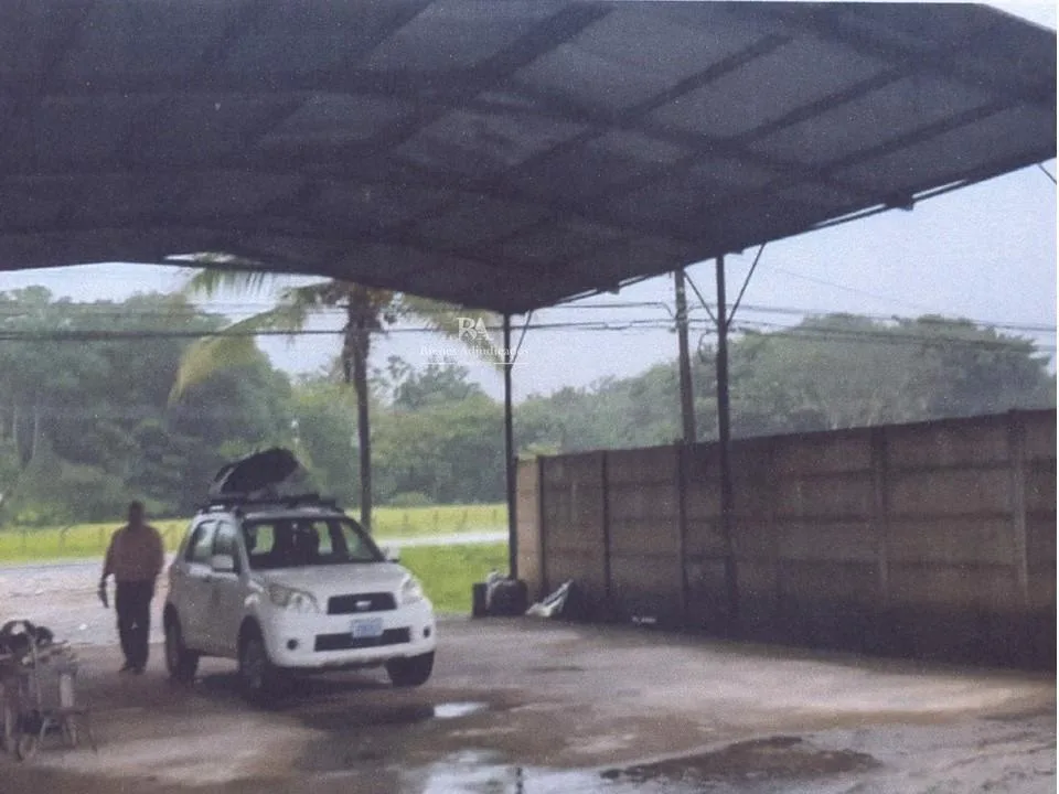 Finca y construcción en Puntarenas Corredores