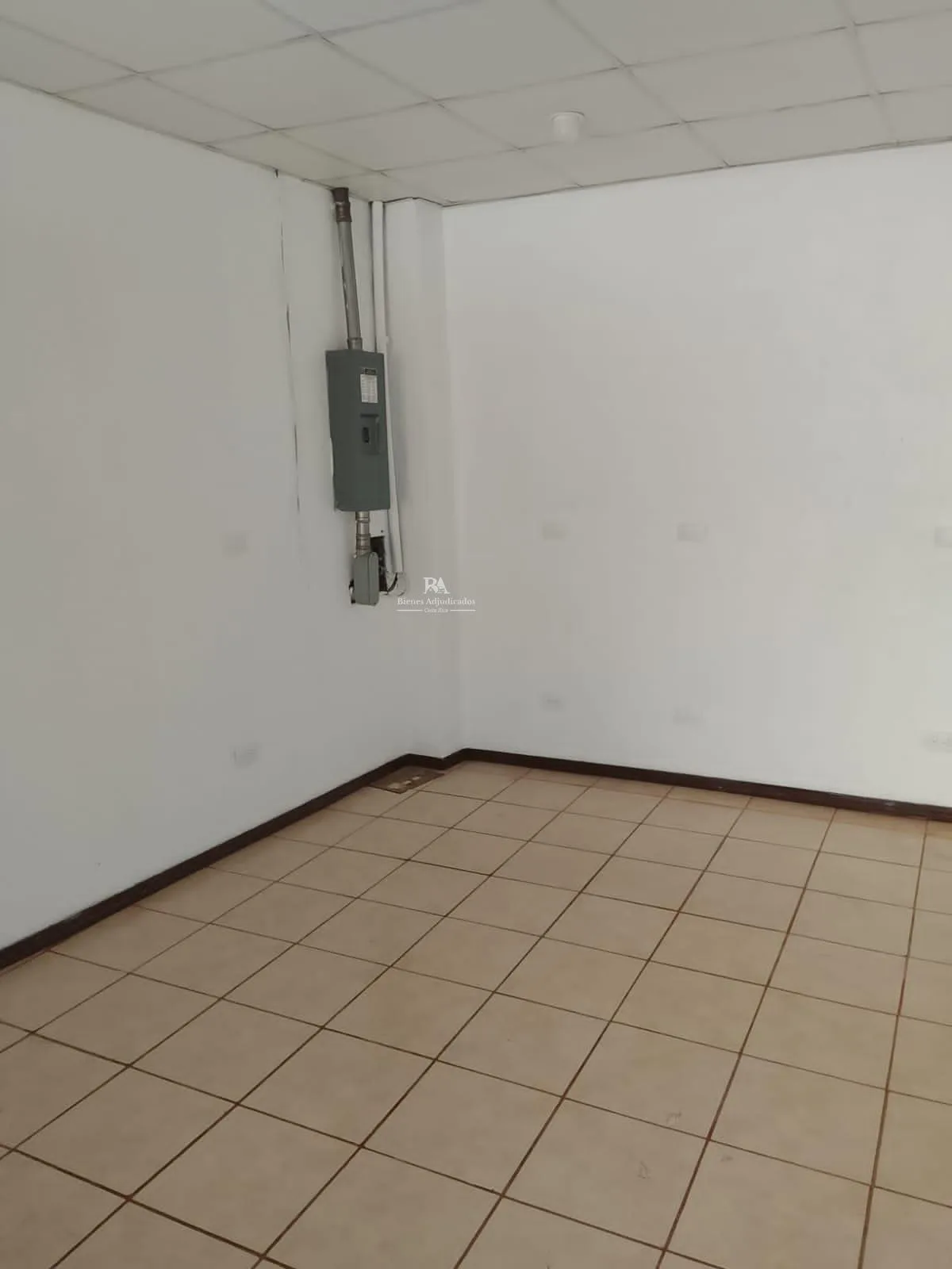 Local y apartamento en Grecia