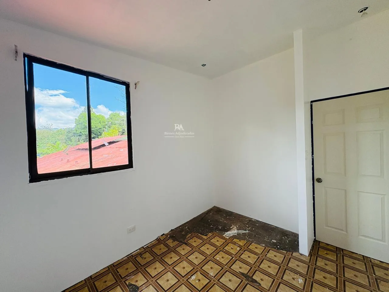 Local y apartamento en Grecia