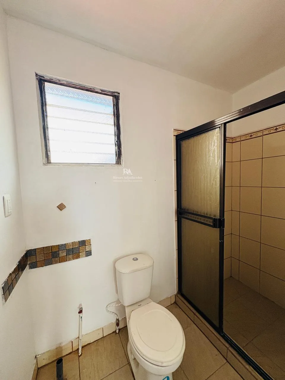 Local y apartamento en Grecia