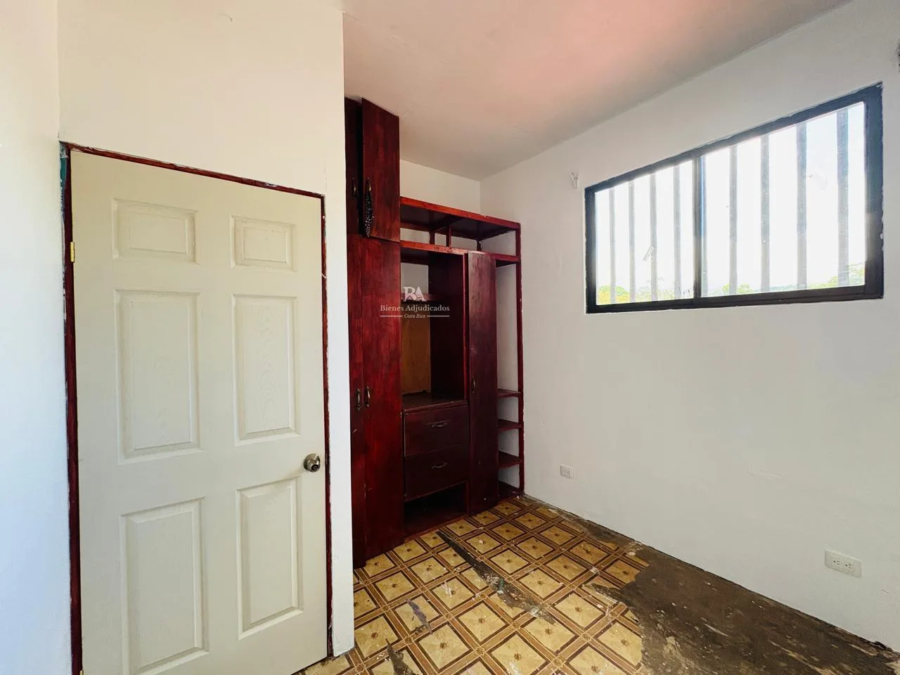 Local y apartamento en Grecia
