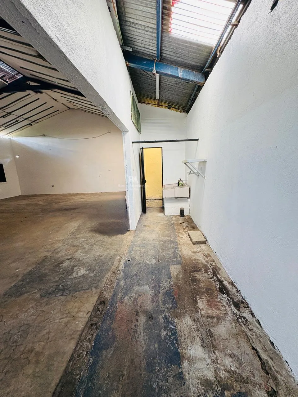 Local y apartamento en Grecia
