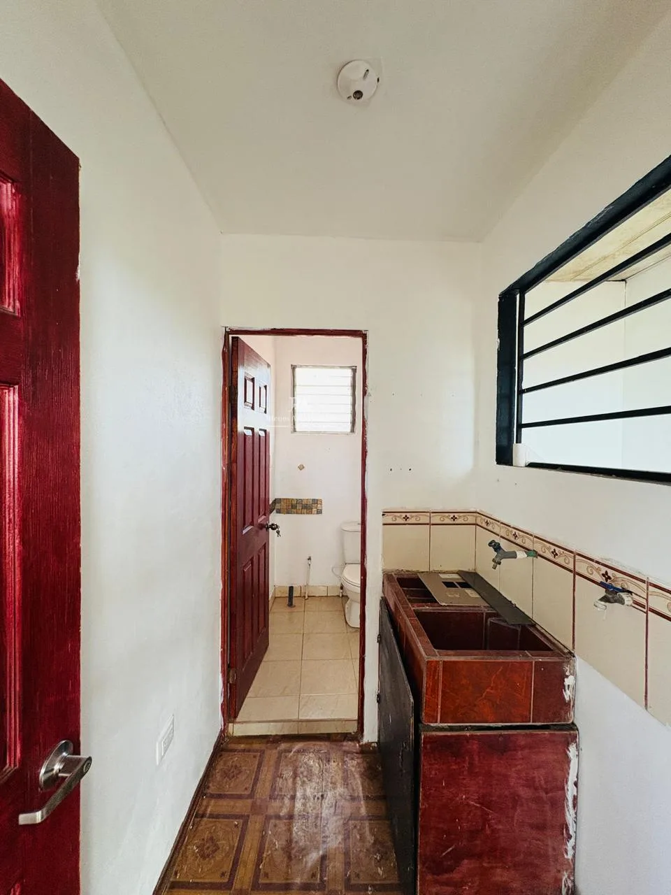 Local y apartamento en Grecia