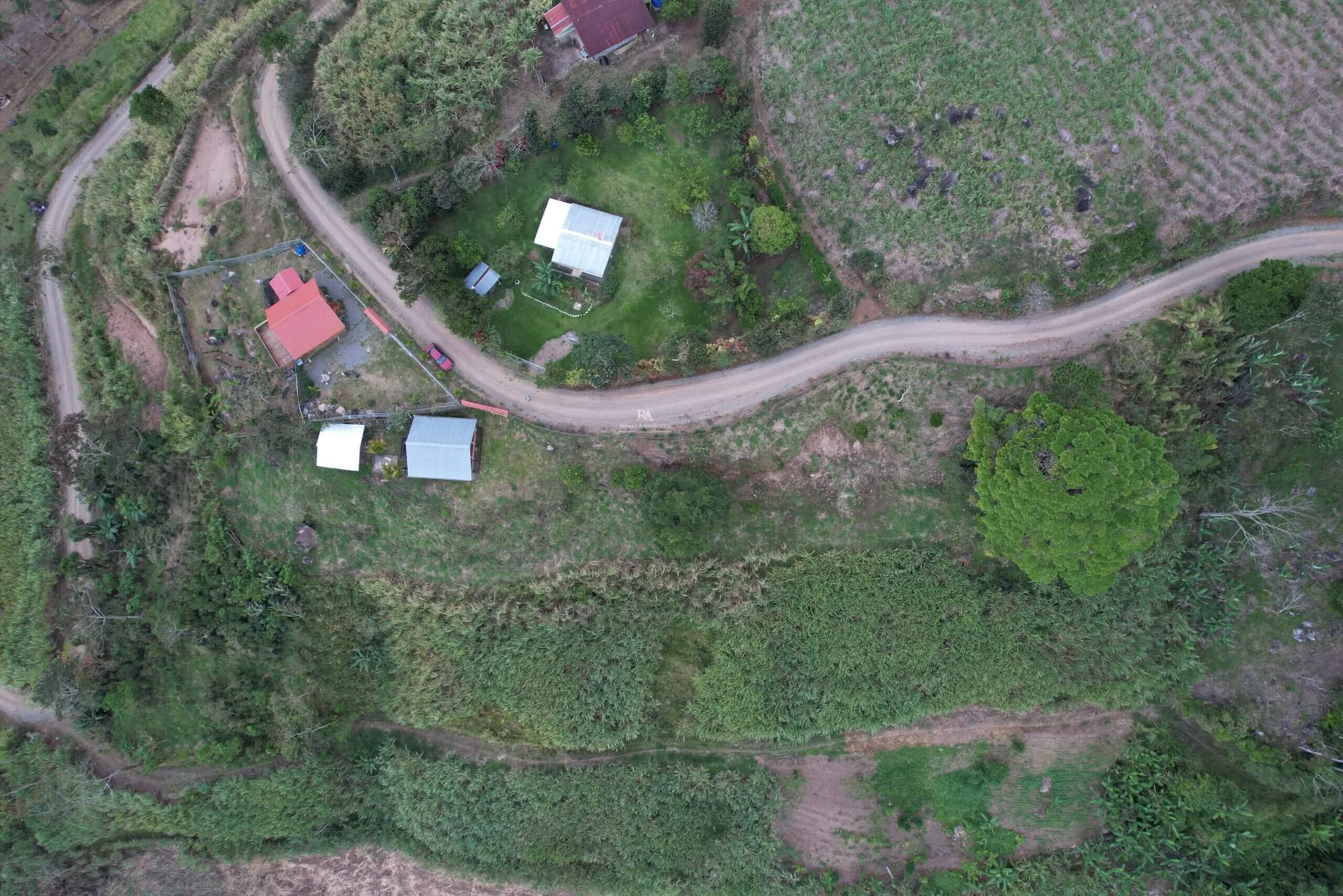 Lote con construcción Cartago