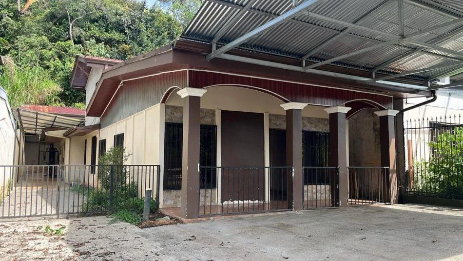 Lote con construcción en Pérez Zeledón