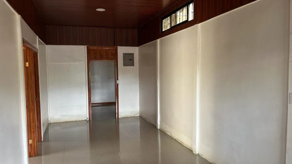 Lote con construcción en Pérez Zeledón