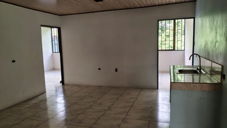 Lote con construcción en Pérez Zeledón