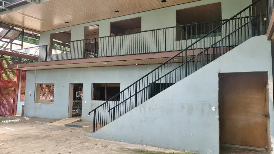 Lote con construcción en Pérez Zeledón
