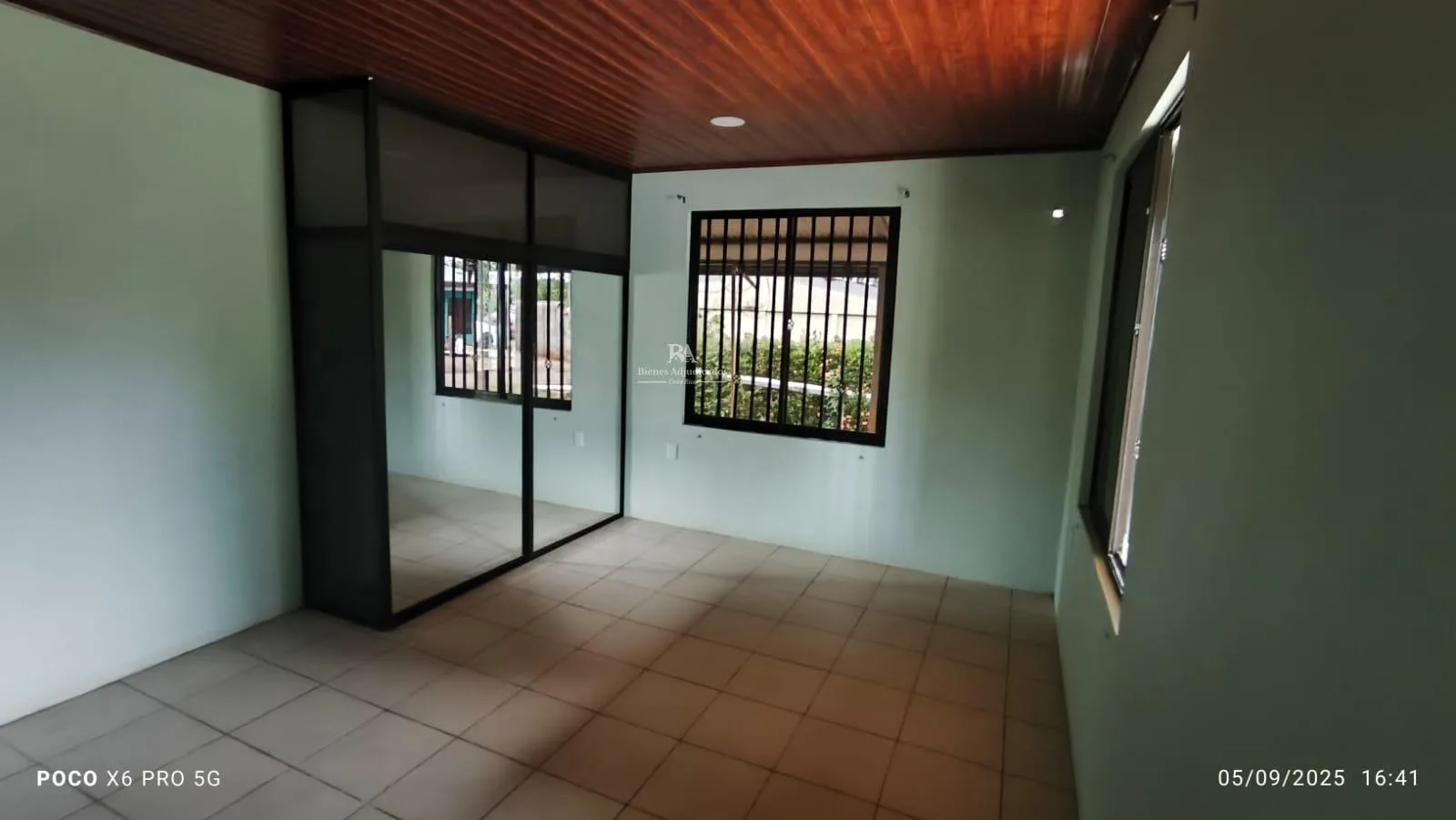 Lote con construcción en Puntarenas
