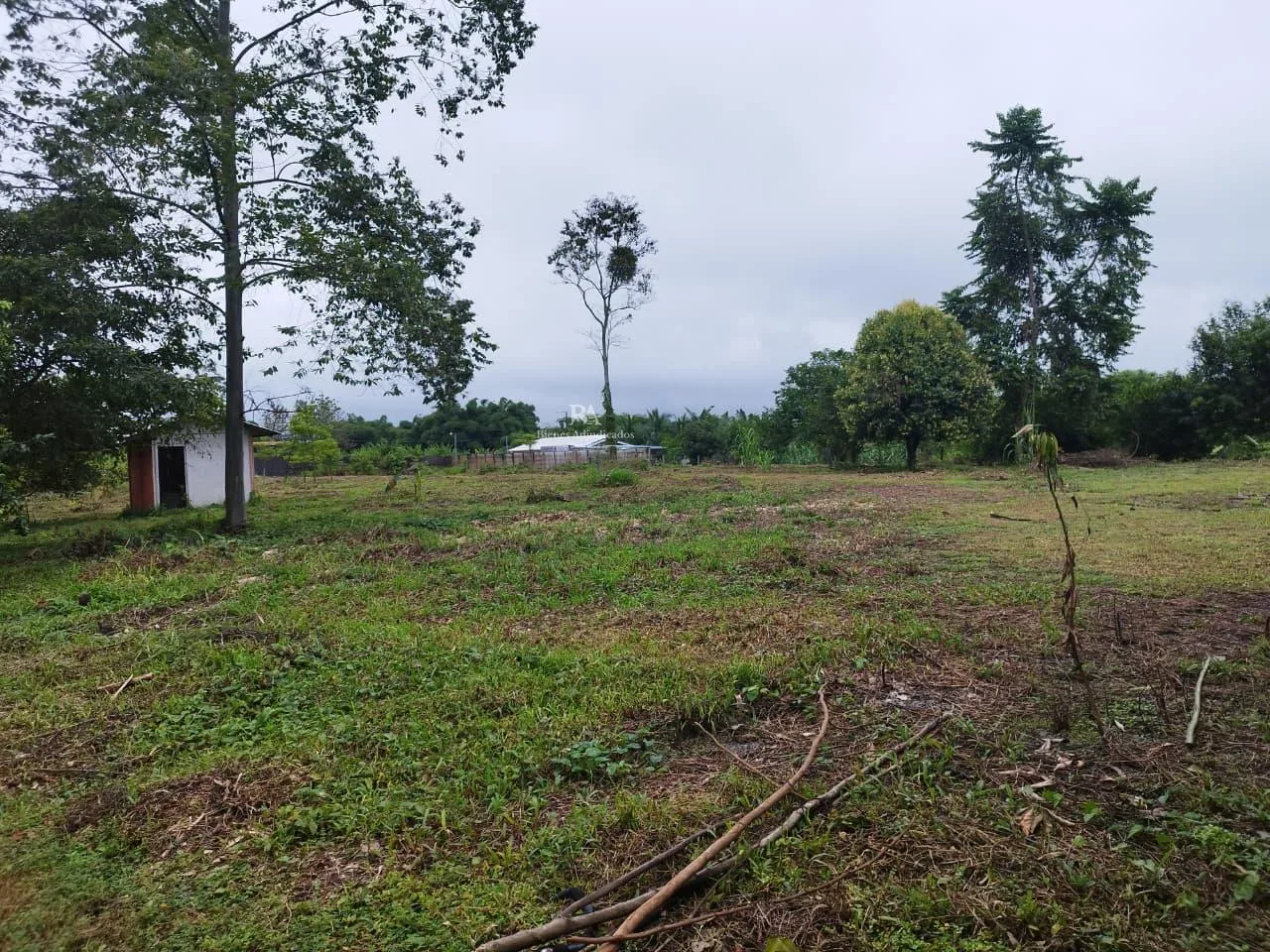 Lote con construcción en Sarapiquí