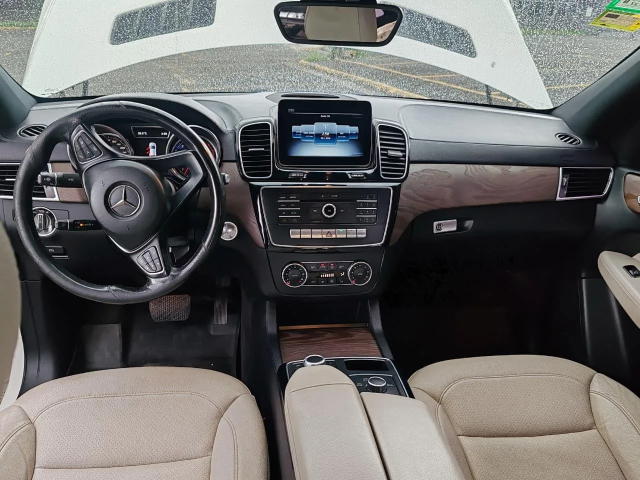 MERCEDES BENZ 2019