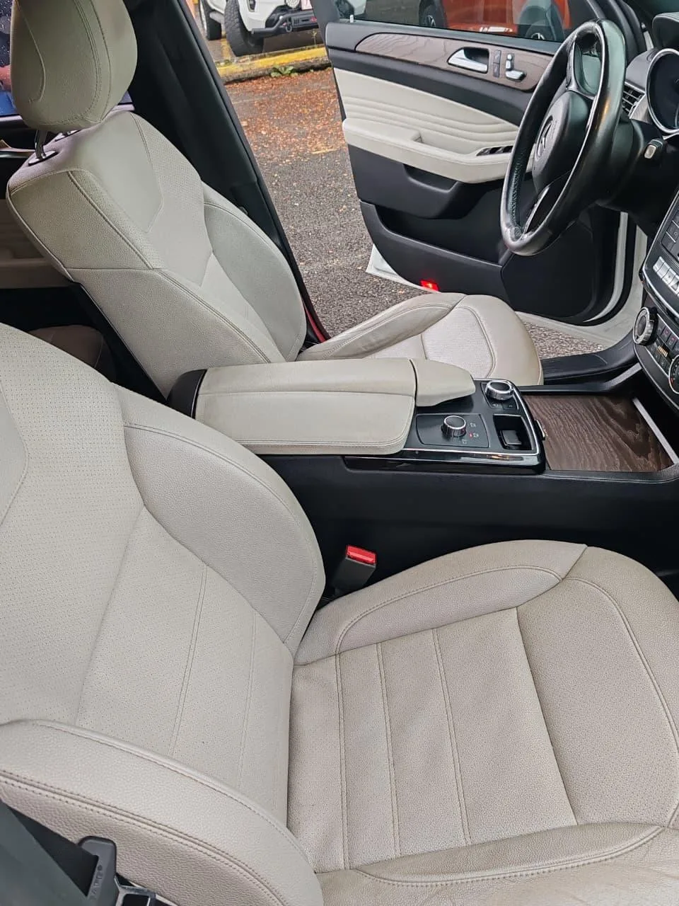 MERCEDES BENZ 2019