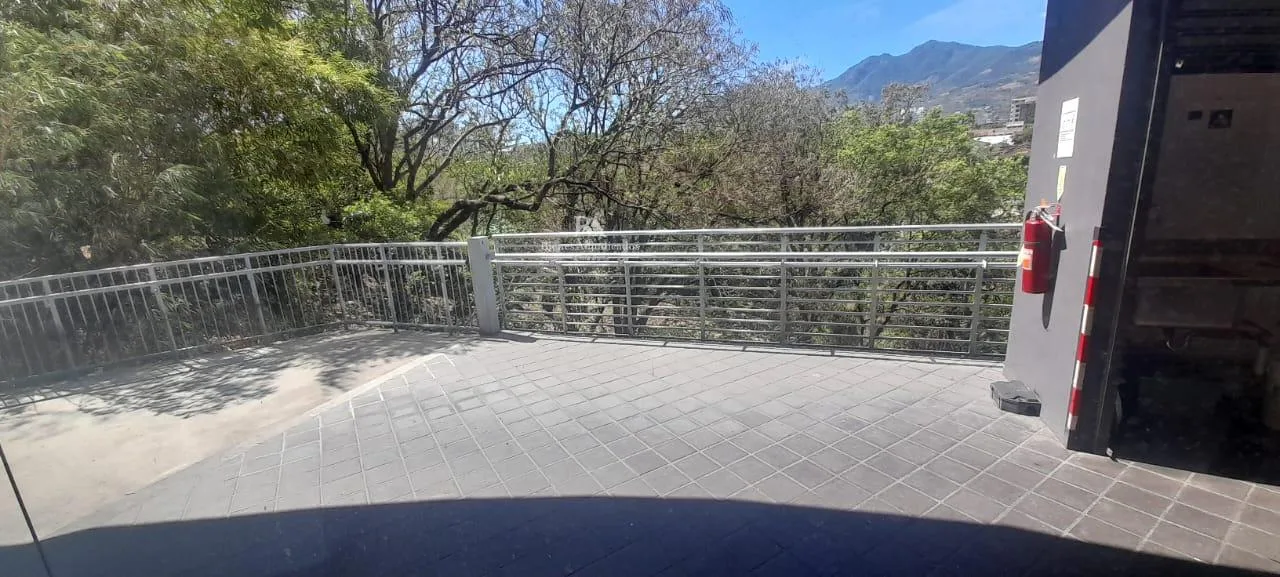 Plaza Tempo Escazú