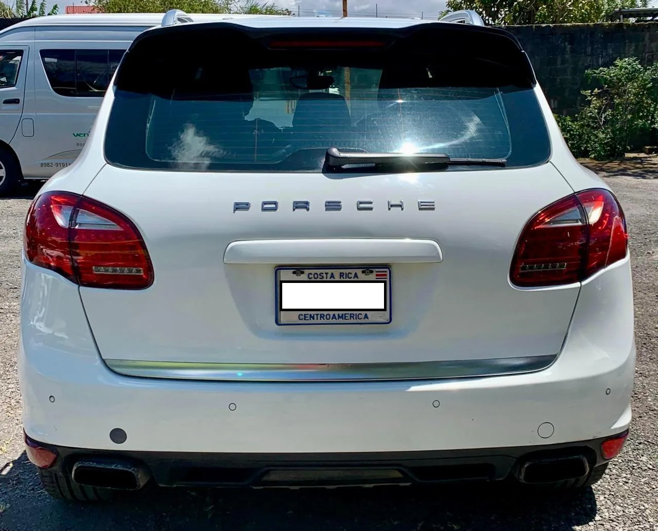 PORSCHE – CAYENNE – 2012