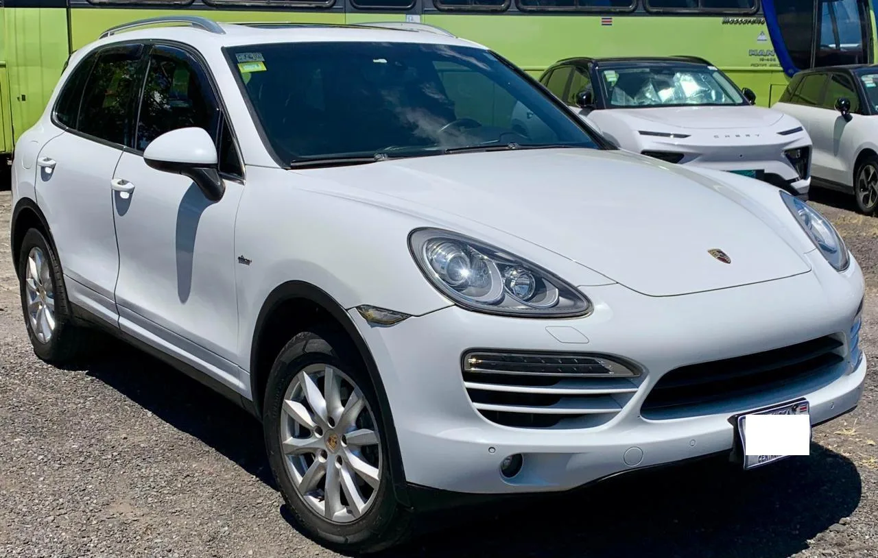 PORSCHE – CAYENNE – 2012