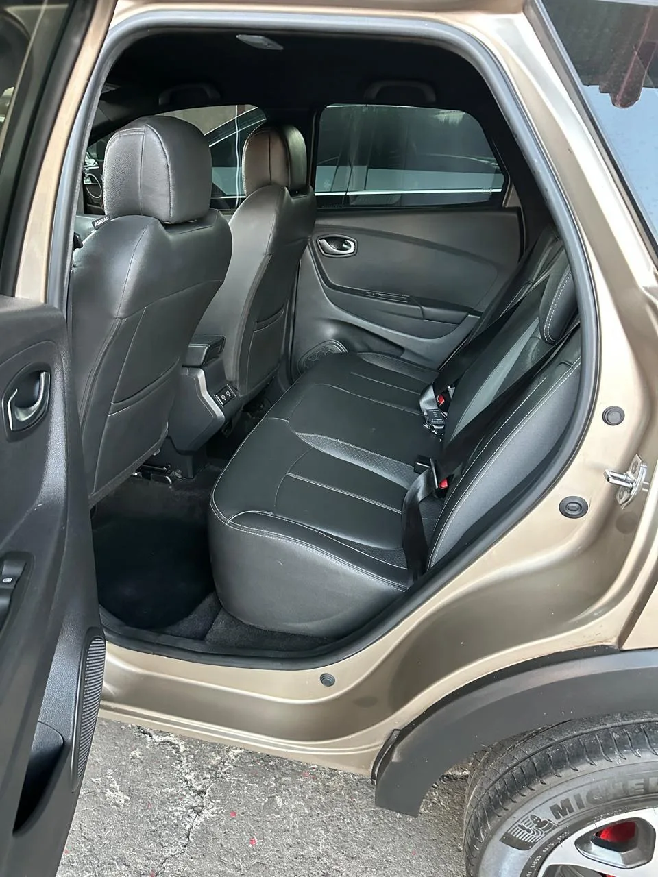 SUV 2WD – RENAULT – CAPTUR 1.3 – 2023
