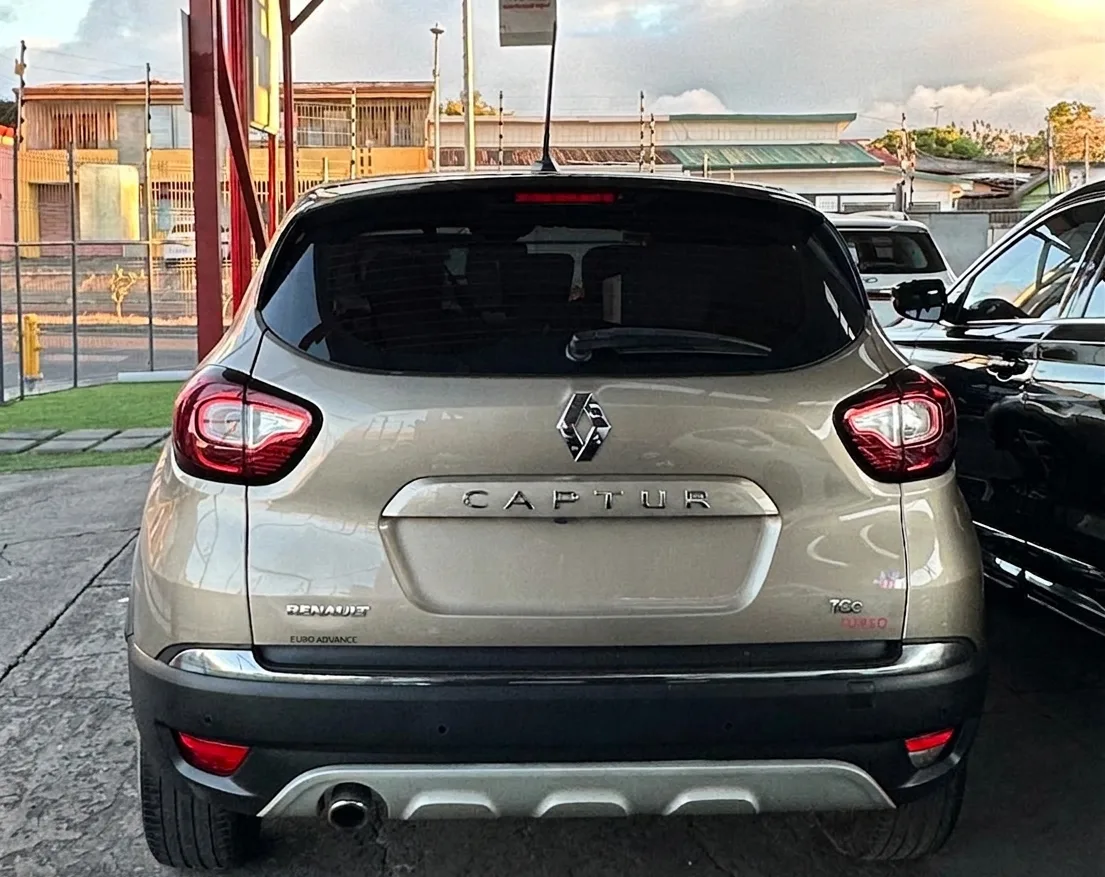 SUV 2WD – RENAULT – CAPTUR 1.3 – 2023