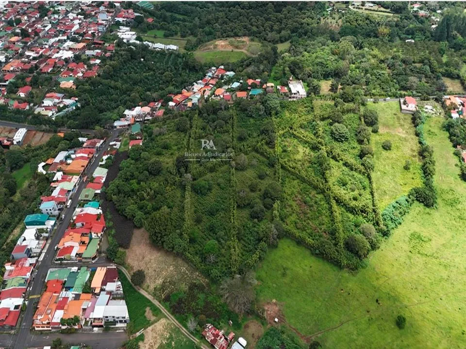 Terreno en Santa Bárbara Heredia