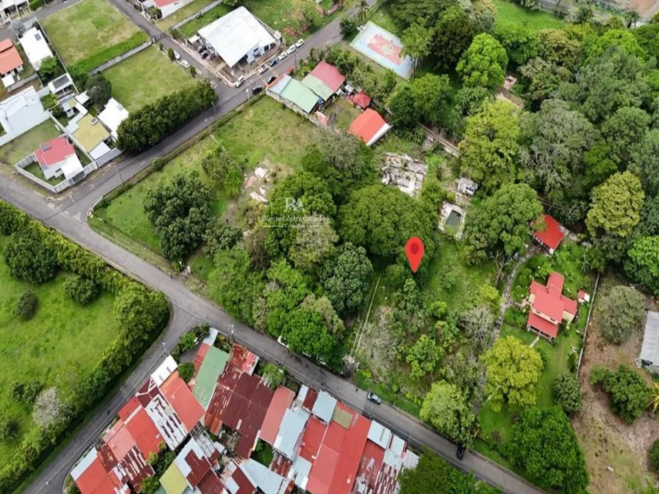 Terreno en Urbanización Villa Cares Alajuela